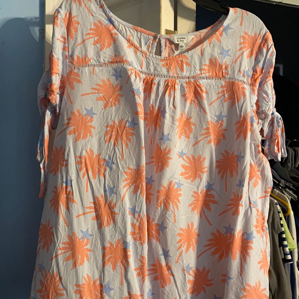 Cute crown and ivy blouse